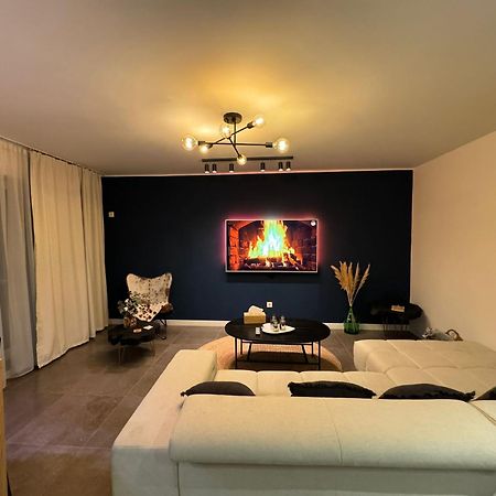 Chill Vibes Apartment Brasov Luaran gambar