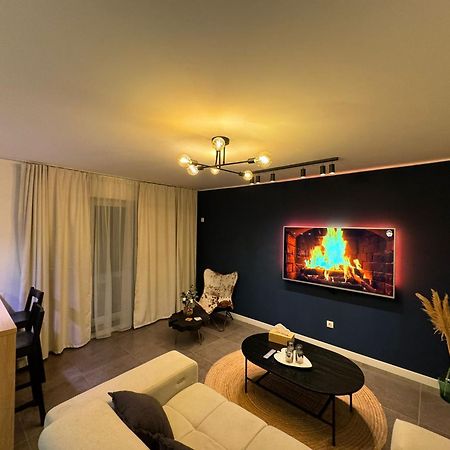 Chill Vibes Apartment Brasov Luaran gambar